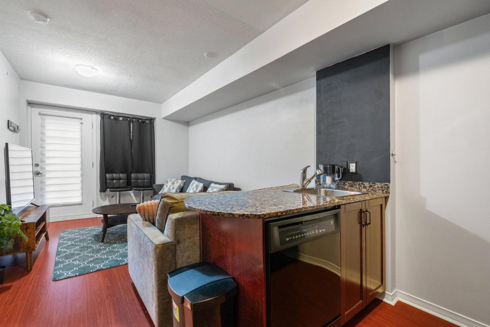 Liberty Village Townhouse Toronto Ngoại thất bức ảnh