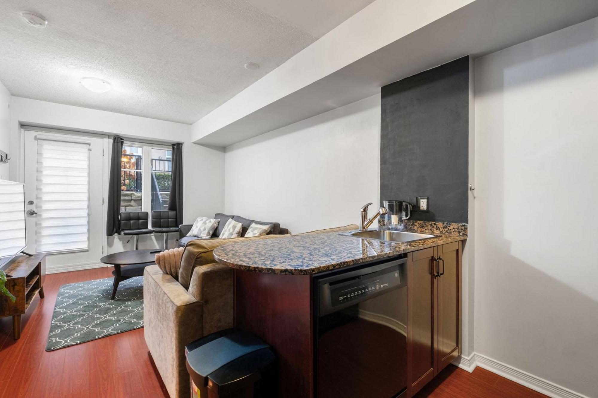 Liberty Village Townhouse Toronto Ngoại thất bức ảnh