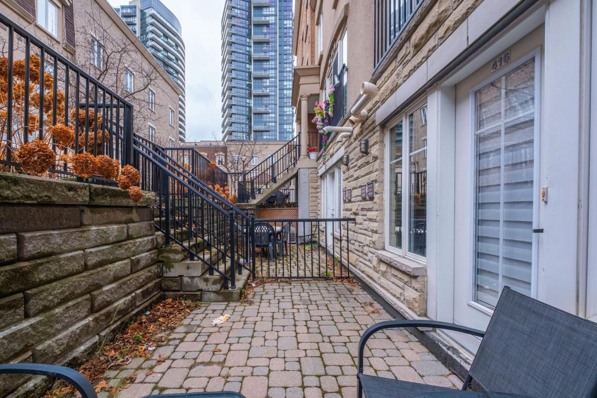 Liberty Village Townhouse Toronto Ngoại thất bức ảnh