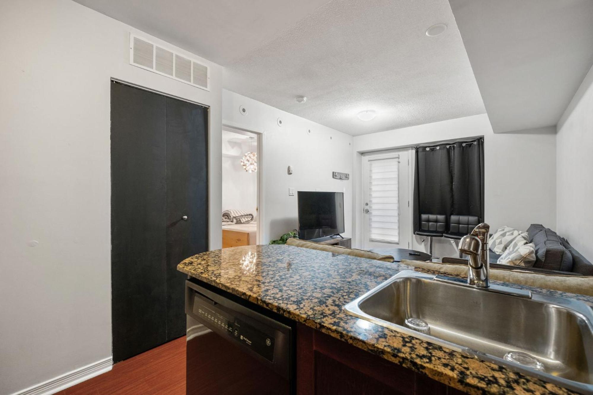 Liberty Village Townhouse Toronto Ngoại thất bức ảnh