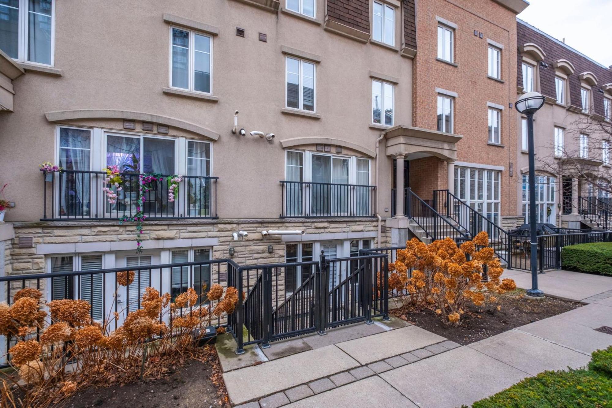 Liberty Village Townhouse Toronto Ngoại thất bức ảnh